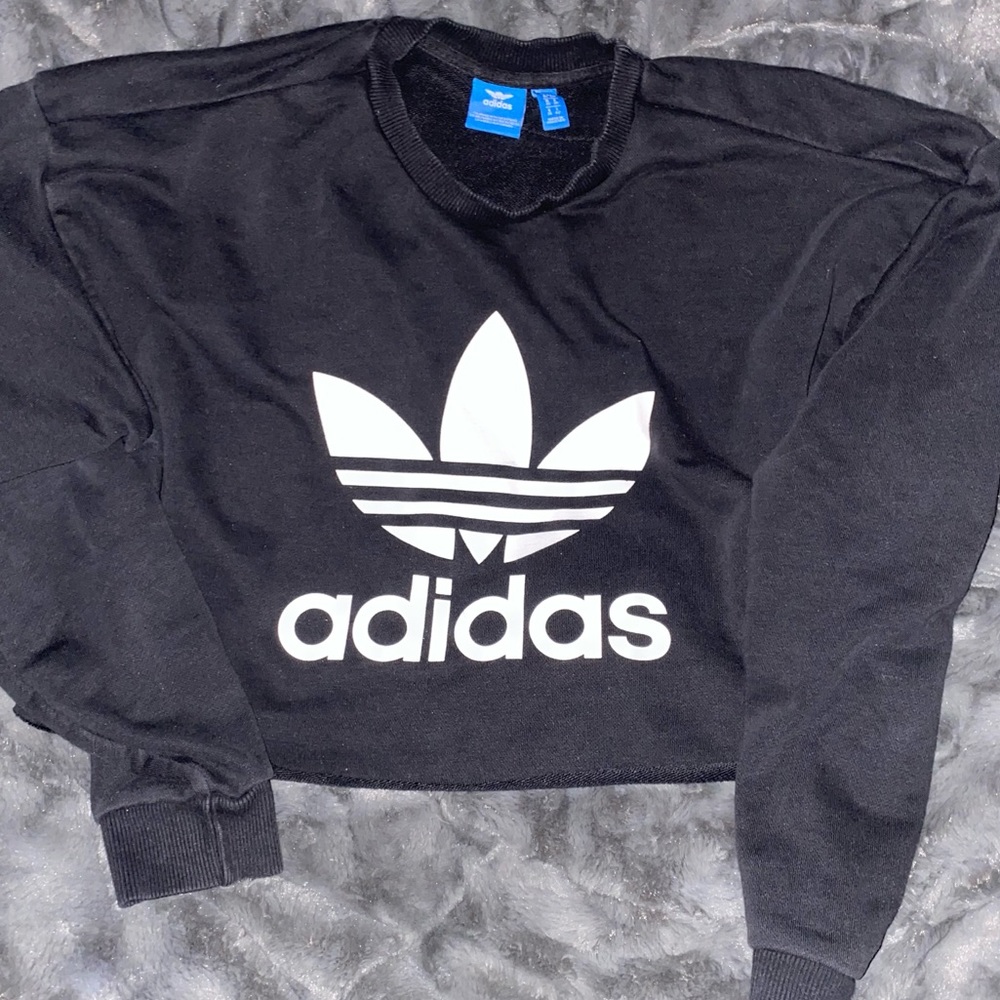 Cropped adidas sweatshirt